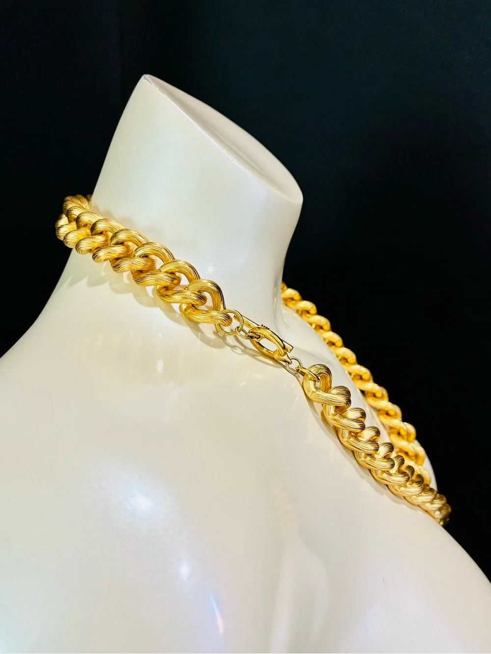 Deliciously Chunky VTG 80s Textured Gold Chain Necklace - Bold Statement 146g